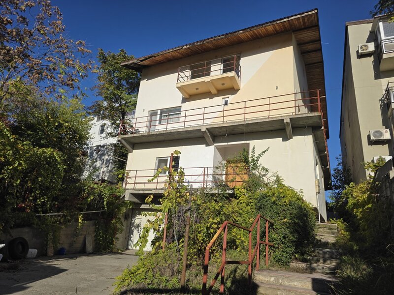 Dristor, Camil Ressu, 15 minute metrou, pe strada Ilioara