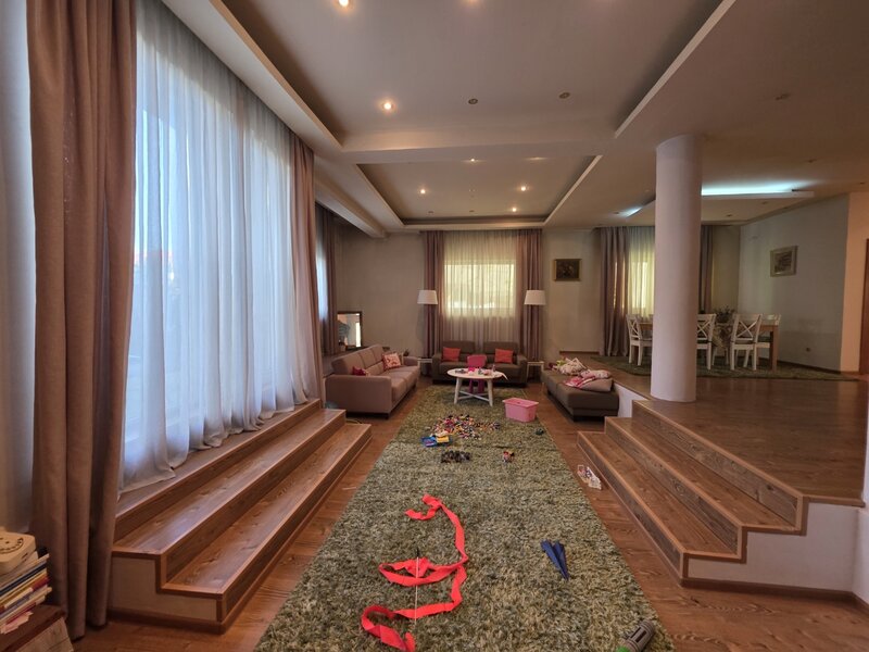 Dristor, Camil Ressu, 15 minute metrou, pe strada Ilioara